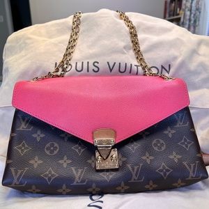 Louise Vuitton Pallas Chain shoulder bag. Offer welcome